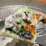 馳走西健一 - ⑧生しらす(静岡県駿河湾産)&金目鯛(静岡県駿河湾産)&金目鯛の白子&大葉のパイ包み焼き、青海苔(静岡県浜名湖産)のソース