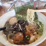 Hakata Ramen Kazu - 黒とんこつ（麺）