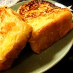 パリジャンサガ - 炊いたごはんで作った食パンのフレンチトースト。