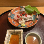 日本料理 太月 - ランチコース２０７９０円。どんちっち鯵、カンパチ、太刀魚。それぞれの特長が感じられる、とーっても美味しい向付です（╹◡╹）（╹◡╹）