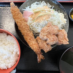 小さな食堂福ろう - 若鶏の唐揚げ(3個)&まるごと海老フライ定食 ¥1,000(税込)