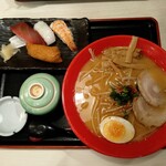 ほうせい丸 - 海老みそラーメンセットのミニ寿司セット