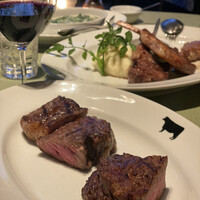 37 Steakhouse & Bar - 