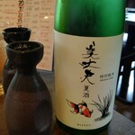 魚と旬菜と日本酒　炙りのどまん中 - 