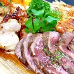グローバルキュイジーヌ GAZEBO TOKYO - 厳選牛のグリルローストビーフ
            若鶏のグリル
            ローストポークグリル
            グリル野菜盛り合わせ