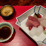 賛否両論 - まぐろ、タイ、イカのお造り　梅セロリソース