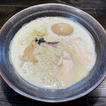 鶏そば 火影 - 濃い鶏白湯そば味玉入り