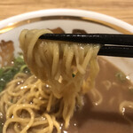 ラーメン濃厚軍団 - 濃厚ラーメン　麺