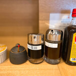 晴のちカツ - 塩、出汁醤油、辛口ソース、中濃ソース