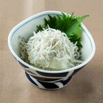 Kettle-fried grated whitebait