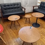 べるはうす - 店内