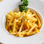 freshly fried potato fries