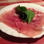 イタリア食堂　Delphino - 生ハムとサラミのスライス