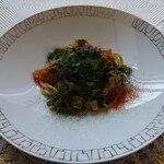 SALONE TOKYO - 浅草開化楼 カラヒグ麺 カジキマグロ・アサリ・オリーブ