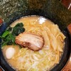 横浜家系ラーメン いず三家