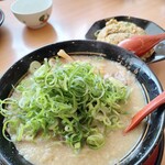 豚旨うま屋ラーメン - 