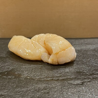 まんてん鮨 日比谷オクロジ店 - ホタテ