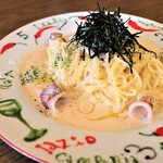 カフェ アムール - 夜限定でパスタメニューも！ヤリイカと明太子のクリームパスタ