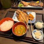 炭火焼専門食処 白銀屋 - 