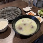 焼肉・韓国料理 KollaBo - ソロンタン定食