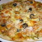 CABLICIOUS - 今月のピザ（ﾂﾅとｵﾆｵﾝ・黒ｵﾘｰﾌﾞのpizzaｼﾞｪﾉﾍﾞｰｾﾞ）