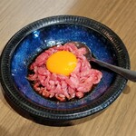 神保焼肉料理店 - 和牛ザブトンのユッケ