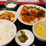 永利 - ランチ：揚げ豚肉の酢豚830円