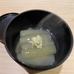 味ひろ - [小鉢 2]
      芽芋の吉野煮