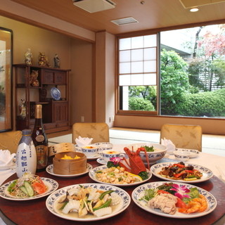 A variety of course meals!! Perfect for small gatherings♪
