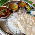 スパイスキッチン じょし家 - ランチのミールス、友達から写真貰ったよ