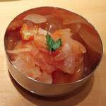 スパイスキッチン じょし家 - 新玉ねぎのアチャール 200円だよ