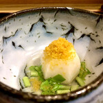 日本料理 珀也 - 蕪にはたっぷりの唐墨　出汁が美味しい