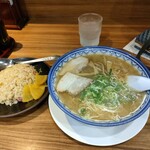 元祖赤のれん 節ちゃんラーメン 天神本店 - 