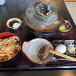 たく - 味噌煮込みうどんと小海老かき揚げ丼