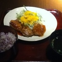 綴 - オススメランチ 鶏の山椒焼き