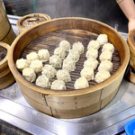 中華点心 茶寮 - せいろ内に並ぶシュウマイたち