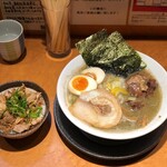 麺屋 音 - 特製濃厚煮干しそば(塩)(1020円)とハーフチャーシュー丼(200円)