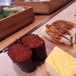 大平寿司 本店 - イクラとふんわり蒸し穴子