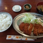 美好 - ロースとんかつ定食(750円)