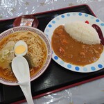 なにものや - 