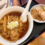 喜多方ラーメン 坂内 - 和風冷やしラーメン・細麺・普通盛(820円)