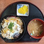 食事処 だるま屋 - 親子丼 800円