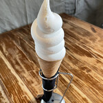 イニシャル サッポロ - 北海道牛乳のソフトクリーム