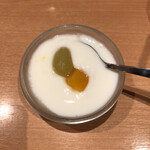 タンドール料理ひつじや - デザートまで付いてます