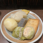 おかめ - ロールキャベツ、こんにゃく、大根、じゃがいも、イカ天