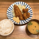 とんかつ小田保 - アジフライとハモフライ定食