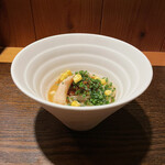 根津 焼鳥 照隅 - ササミ入りまぜそば