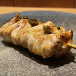 根津 焼鳥 照隅 - 胸筋えんがわ