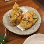 鶴のひとこえ - 海老とごぼうとうすい豆のかき揚げ