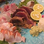 漁港直送鮮魚と四季折々の日本酒 魚と味 - 